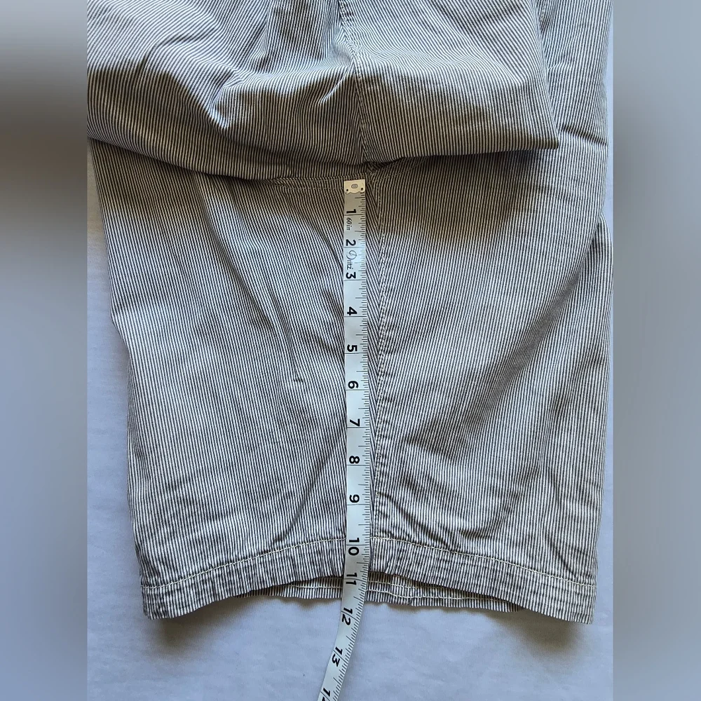 Gap Men’s Blue/White Striped‎ Cotton Cargo Shorts Size 36